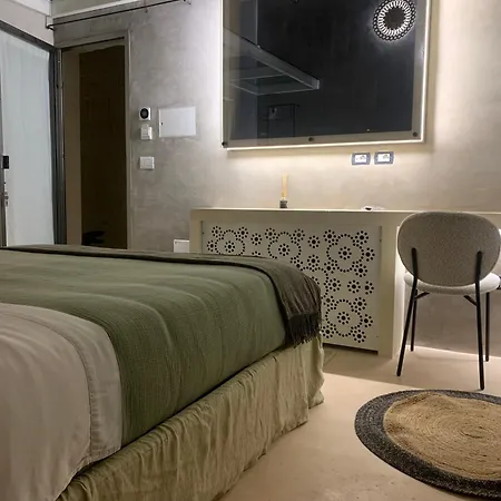 Suitecota24 Piscina E בית הארחה