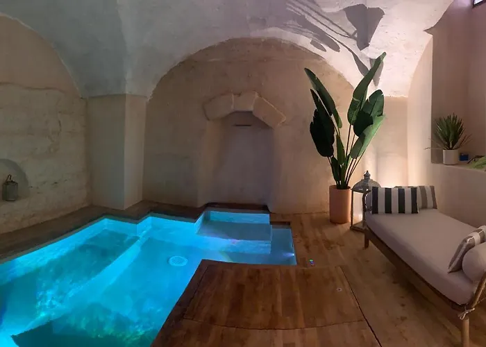 Suitecota24 Piscina E 게스트하우스 4*