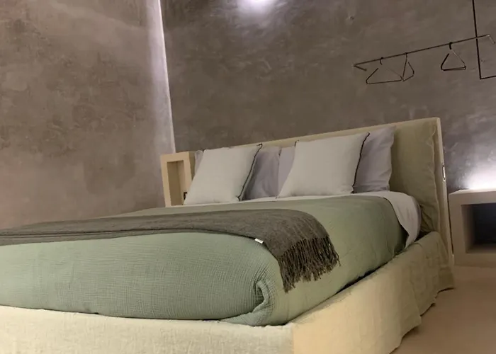 Suitecota24 Piscina E 게스트하우스 4*